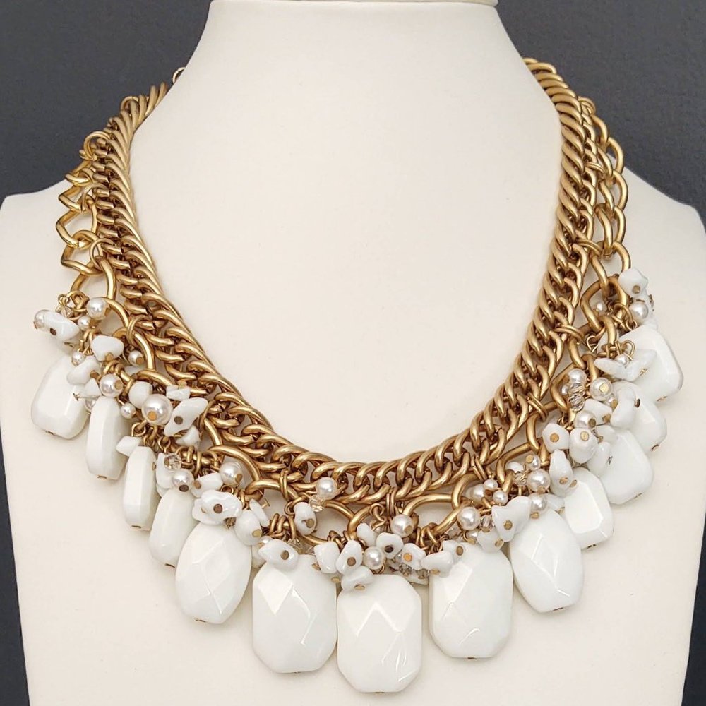 Lilly Pulitzer White Beaded Statement Necklace - image 1